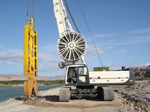 連續牆施工(gong)-新疆庫爾勒開都(dōu)河水電站圍堰工(gong)程1