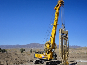 2025年12月(yue)基礎公(gong)司高新(xīn)技術産(chǎn)品XG450D連續(xu)牆在内(nèi)蒙古工(gong)業園區(qu)1号水源(yuan)地防滲(shèn)工程施(shī)工